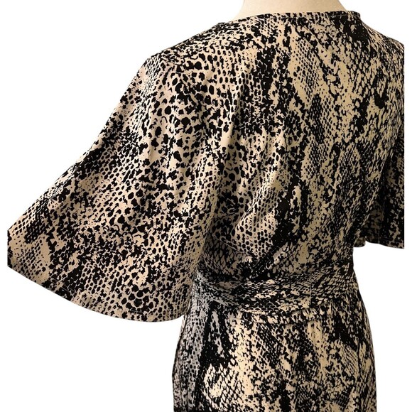 Donna Morgan Short Sleeve Dress Snake Skin Print Faux Wrap Size 8 EUC - Picture 6 of 10